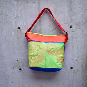 large zippered bag with outer pockets: lime/blue/orange (23-4)