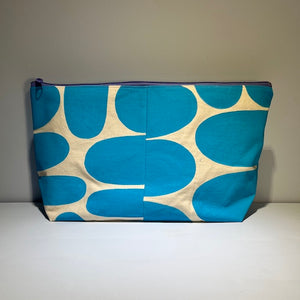 giant pouch