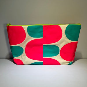 giant pouch