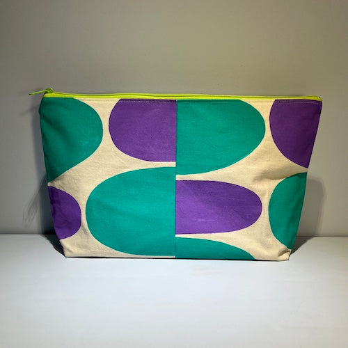 giant pouch