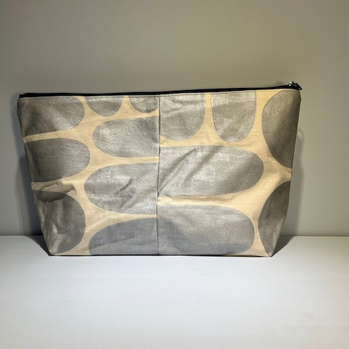 giant pouch