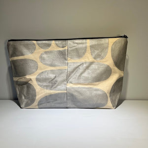 giant pouch