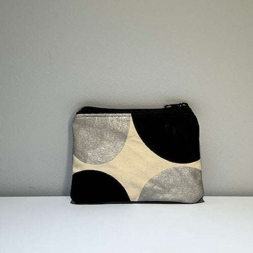 mini pouch