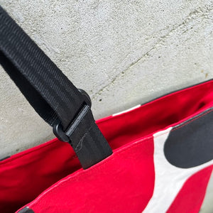 tote with adjustable handles