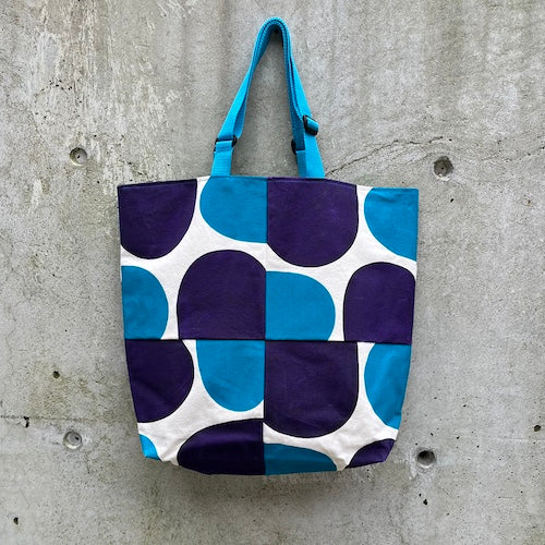 tote with adjustable handles