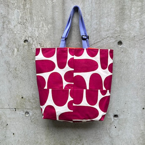 tote with adjustable handles