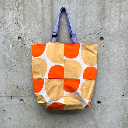 tote with adjustable handles