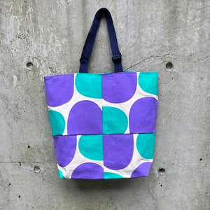 tote with adjustable handles