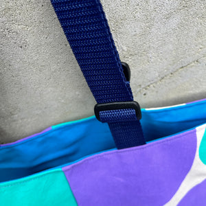 tote with adjustable handles