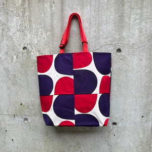 tote with adjustable handles
