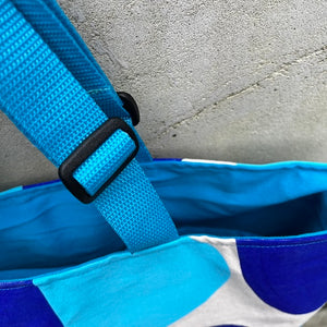 tote with adjustable handles