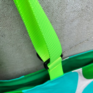 tote with adjustable handles