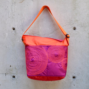 large zippered bag with outer pockets: raspberry/red/orange (22-16)