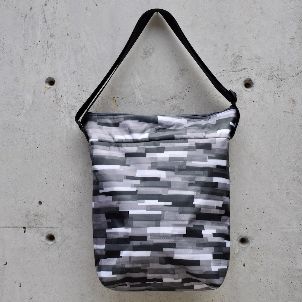 dinner bag: grey collage