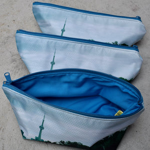 big zippered pouch: toronto skyline